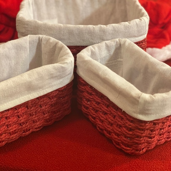 Decorative a Christmas Organizer - Picture 3 of 6